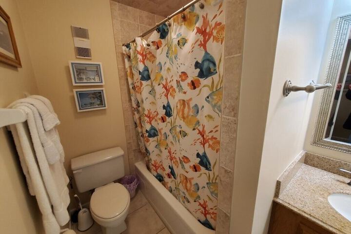 Room 12 of 35