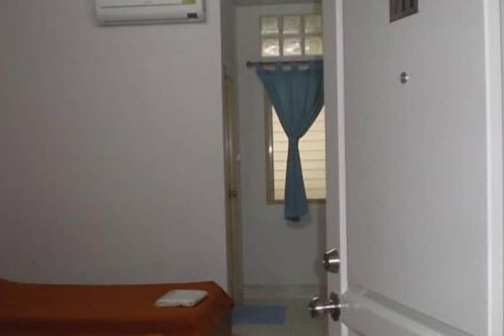 Room 12 of 31