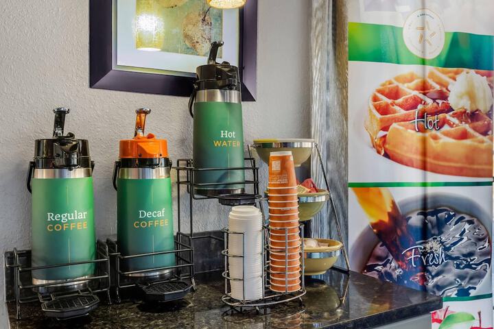 Breakfast/Coffee Service 27 of 33