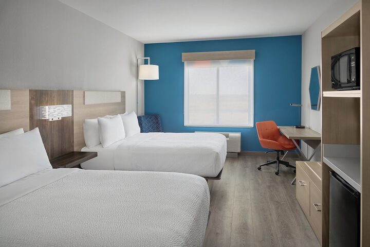 Room 7 of 61