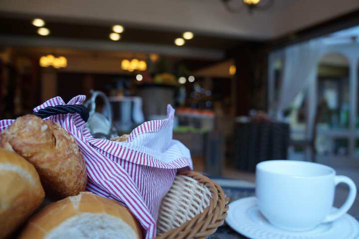 Breakfast/Coffee Service 82 of 128