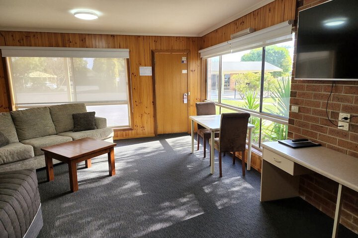 Room 10 of 52