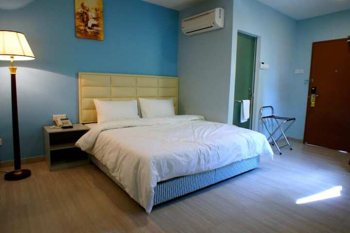 Room 20 of 37