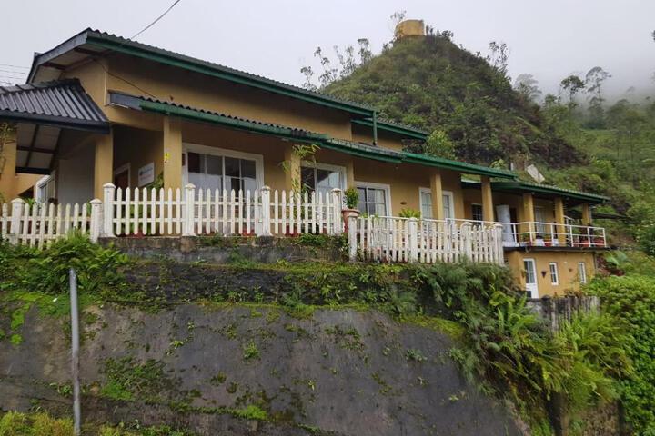 Lassana Holiday Bungalow