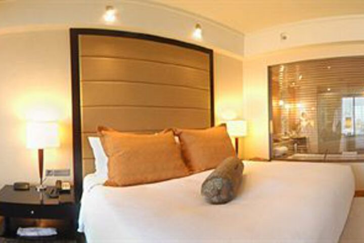 Room 25 of 93
