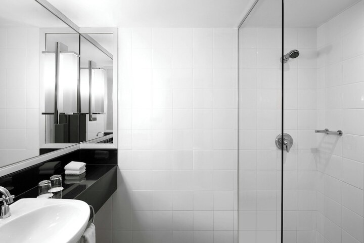 Room 43 of 124