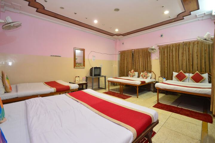 Room 21 of 33