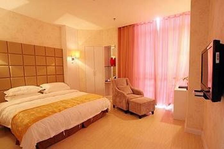 Room 3 of 10