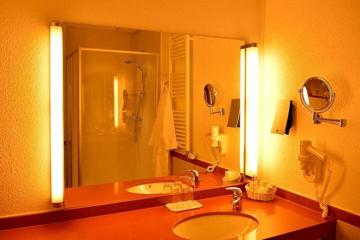Room 7 of 20