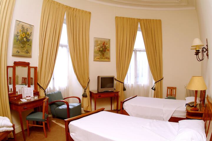 Room 15 of 62