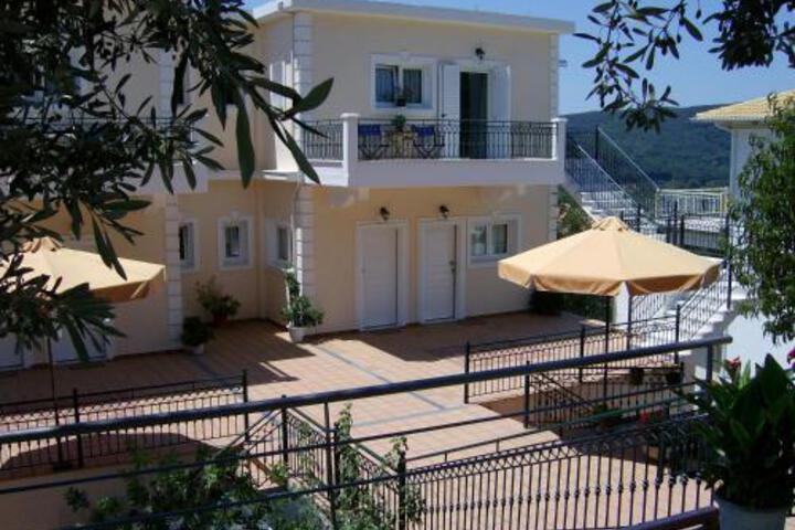 Hotel 6 of 8