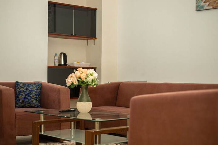 Room 16 of 32