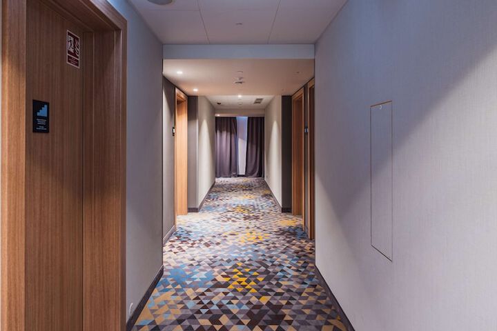 Ballroom/Hall 30 of 44