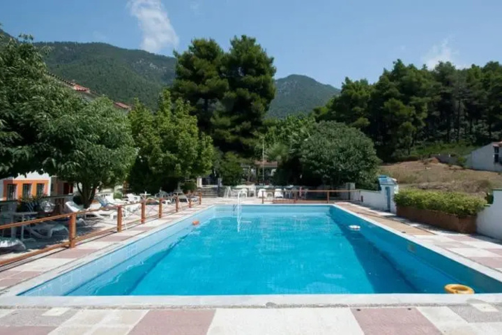 Pool 3 of 5