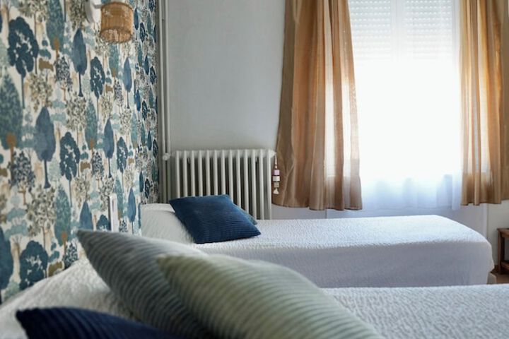 Room 50 of 98