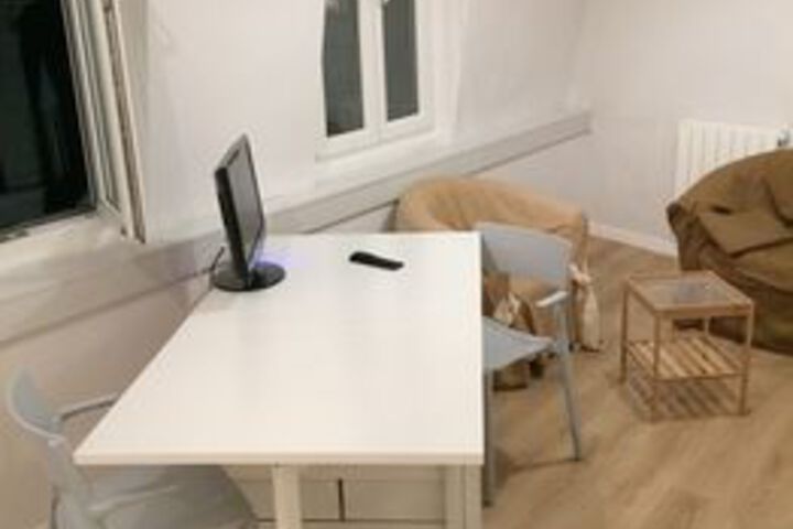 Room 100 of 112