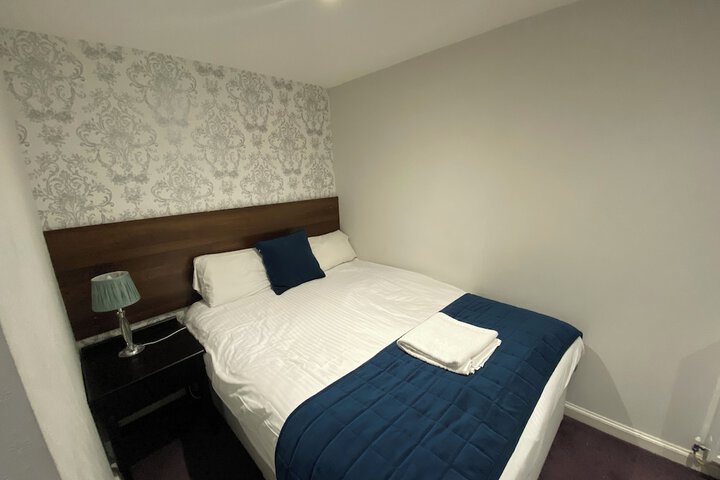 Room 40 of 72