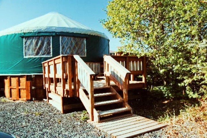 Room 8 of 90