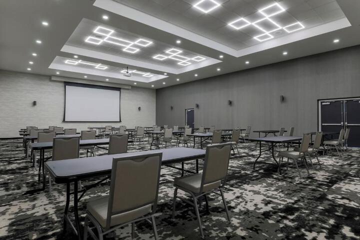 Room 34 of 41