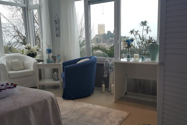 Room 7 of 16