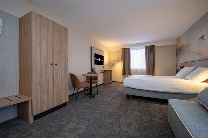 Room 7 of 41