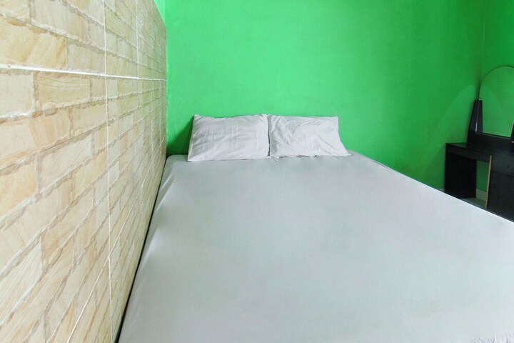 Room 10 of 20