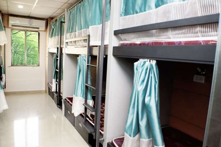 Room 12 of 29