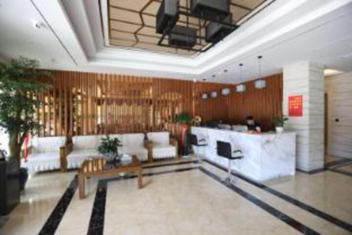 Yinfeng Spa Hotel