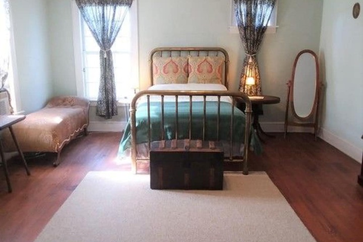 Room 15 of 50