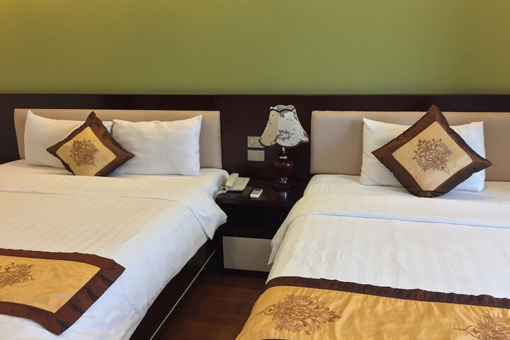 Room 11 of 35