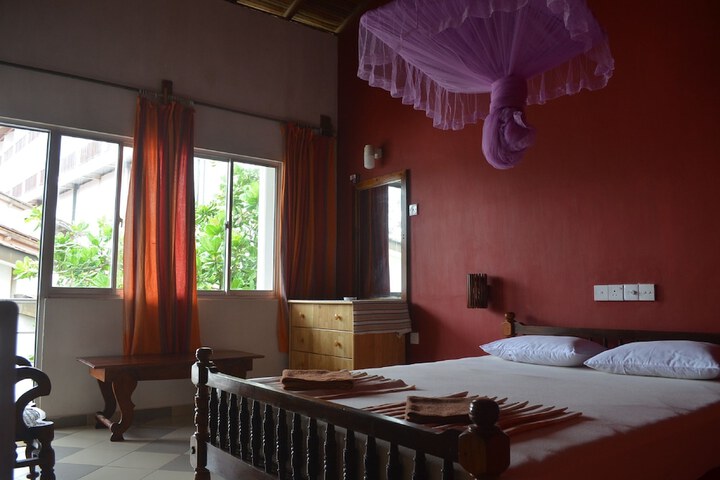 Room 11 of 39