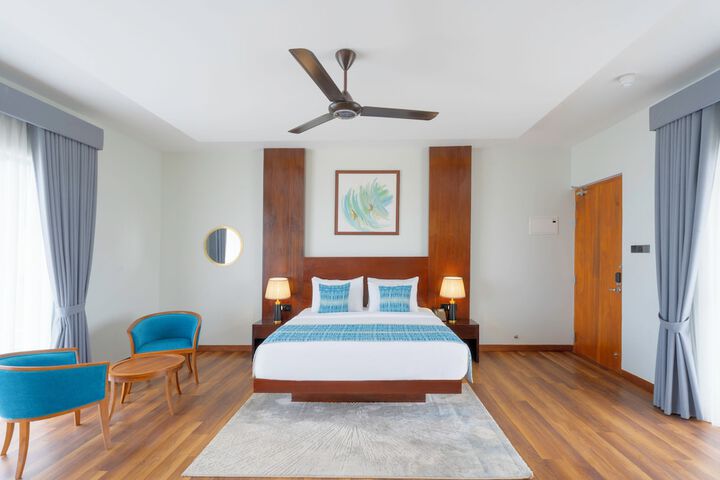 Room 25 of 83