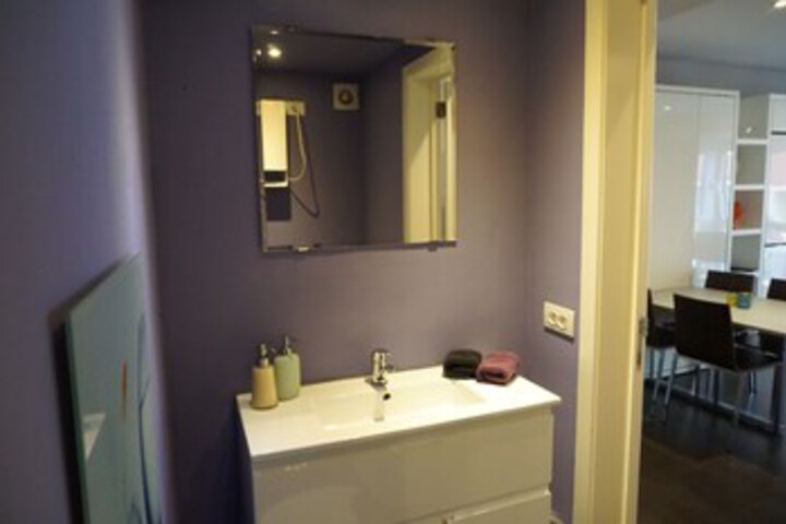 Room 2 of 24