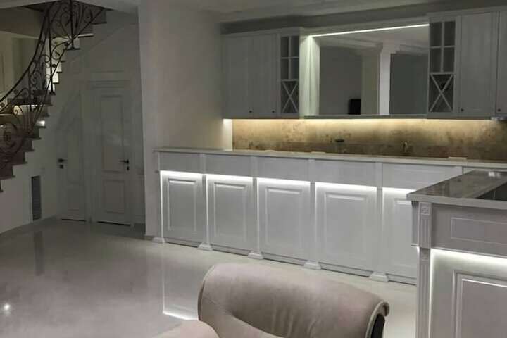 Room 8 of 17