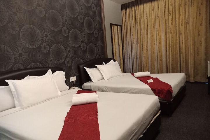 Room 21 of 48