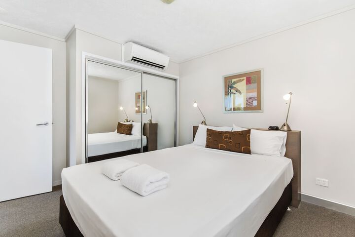 Room 10 of 31