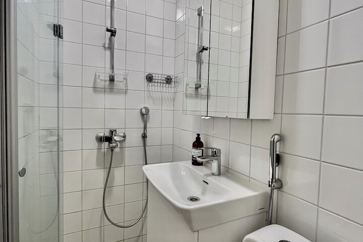 Room 14 of 18