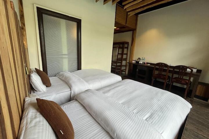 Room 14 of 24