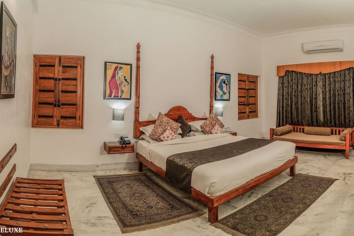 Room 11 of 43