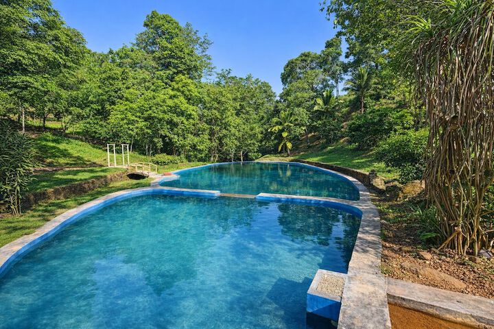 Pool 32 of 60
