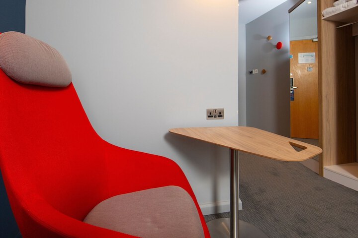 Room 13 of 51