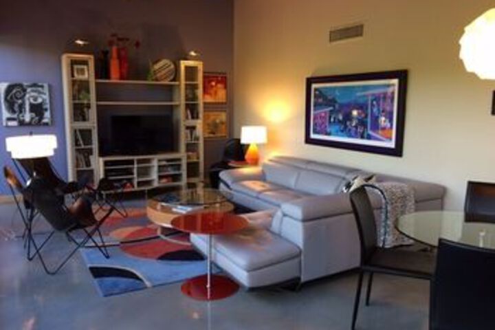 Room 21 of 32