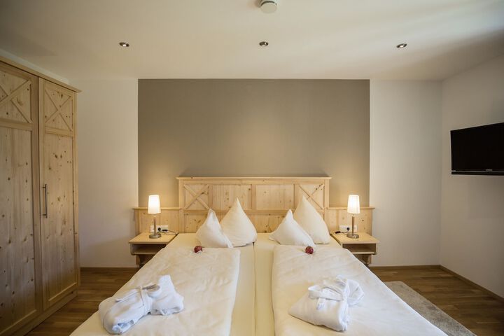 Room 3 of 47