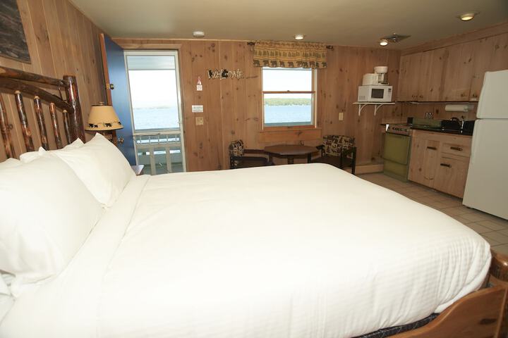 Room 2 of 45