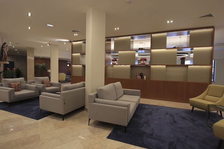 Hotel Interior 7 of 80