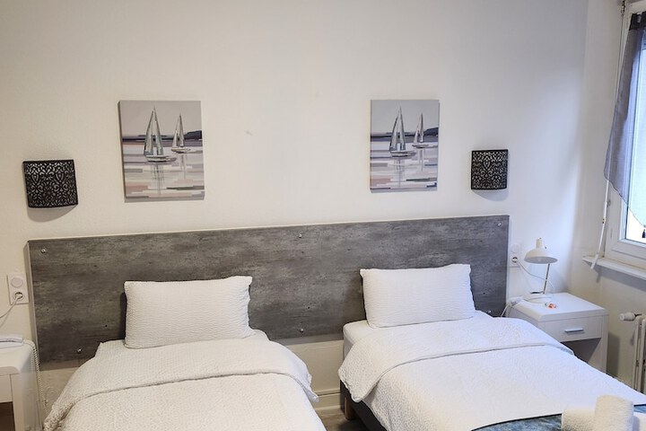 Room 17 of 43