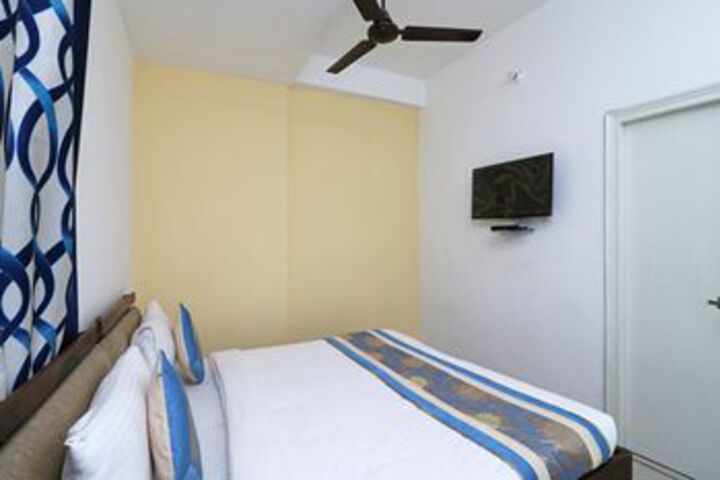 Room 18 of 22