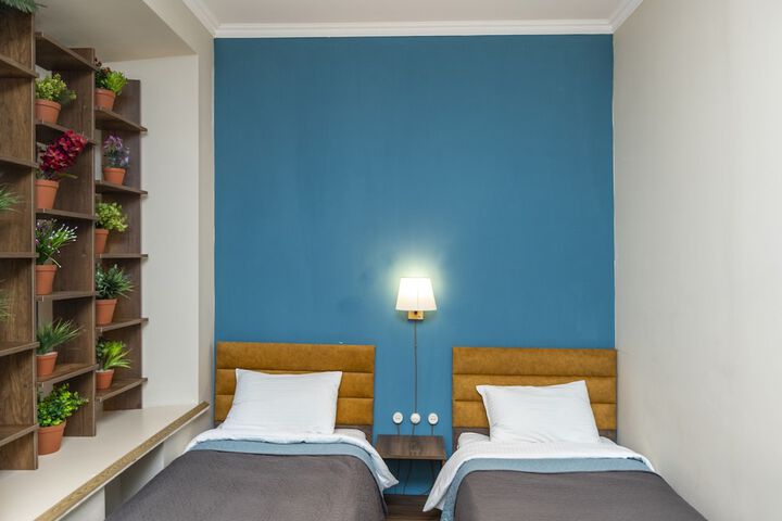 Room 25 of 106