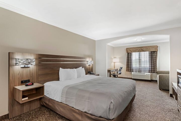 Room 35 of 65