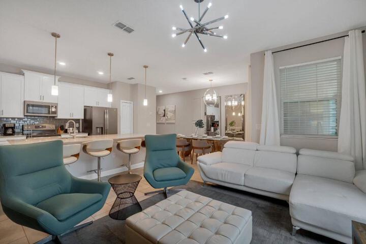 4 Bedrooms 3 Bathrooms Storey Lake 4819 DS in Kissimmee, FL